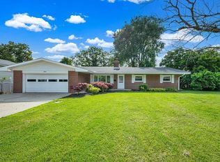 528 Ashby Dr, Charleston, IL