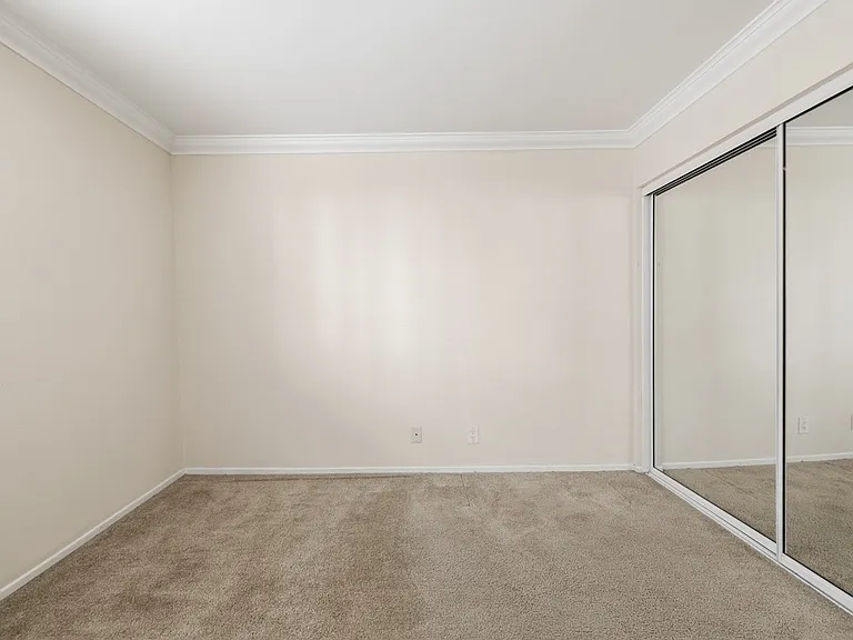908 S Shenandoah St #103 — Photo 17