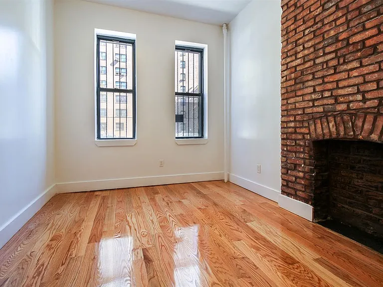 11 Humboldt St #4L — Photo 3