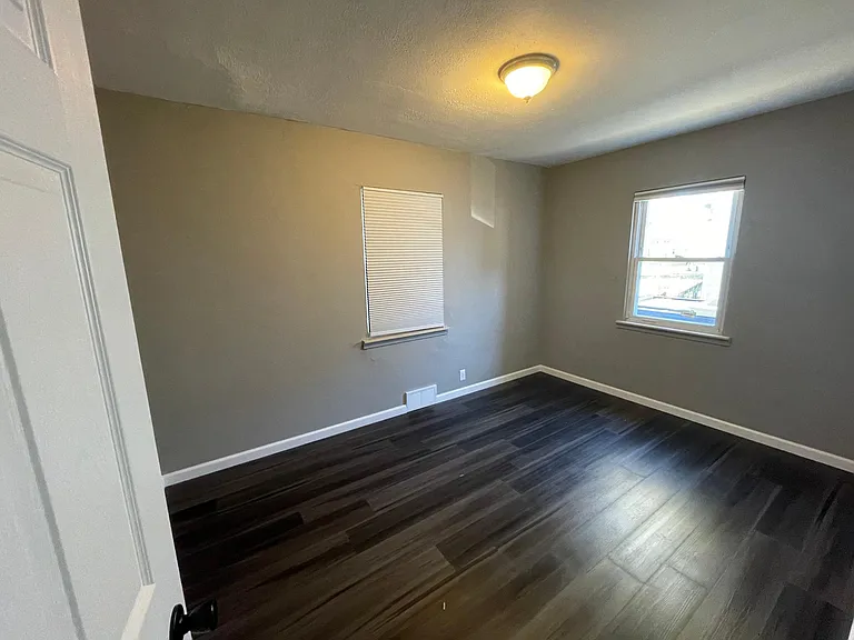 2322 Hosmer St — Photo 5