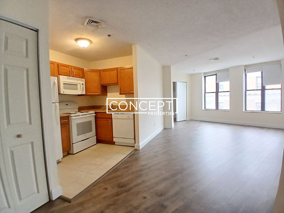 1st image of 1126-1128 Boylston St #506