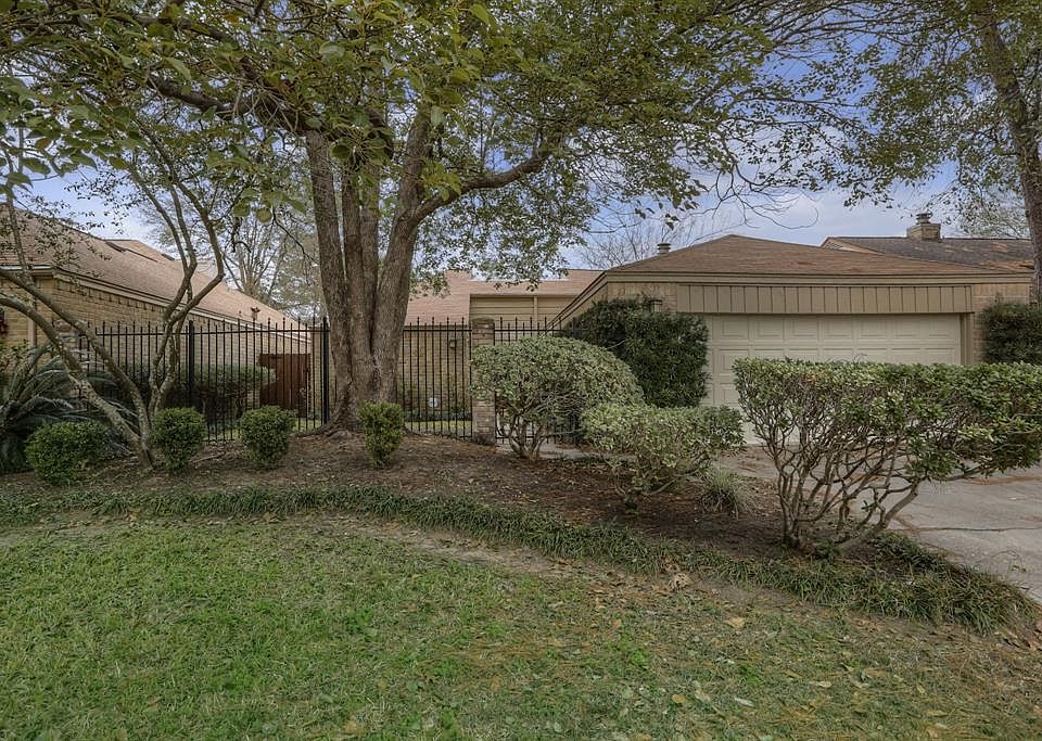 1st image of 17218 Ash Butte Dr