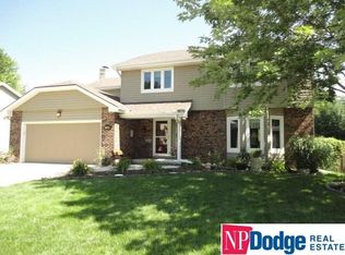 1324 Scott Rd, Papillion, NE 68046