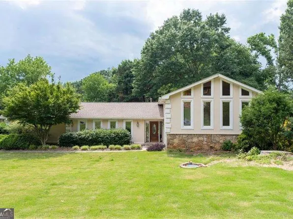 953 Hidden Hollow Dr, Marietta, GA 30068