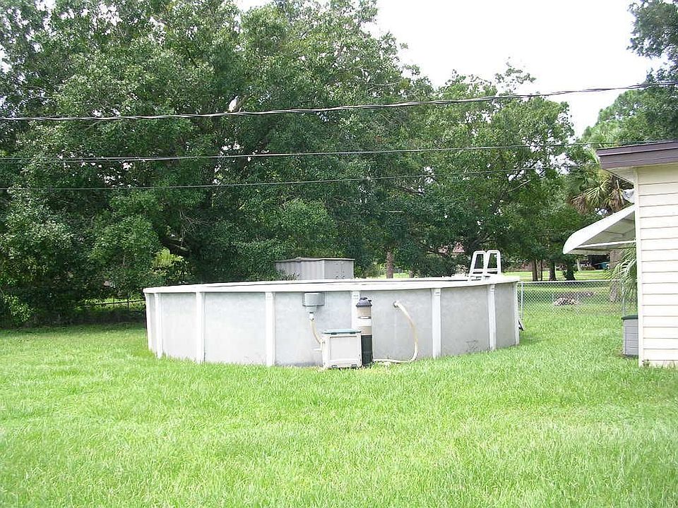 2nd image of 105 Lagoon Ave