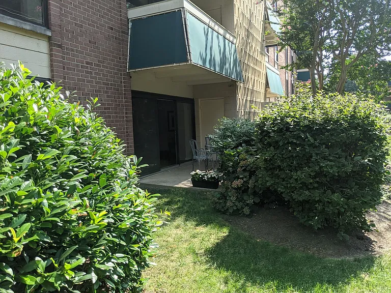 6135 Leesburg Pike #101 — Photo 36