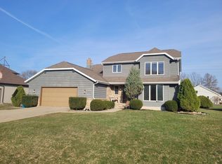 1915 Dordona Dr, Neenah, WI 54956
