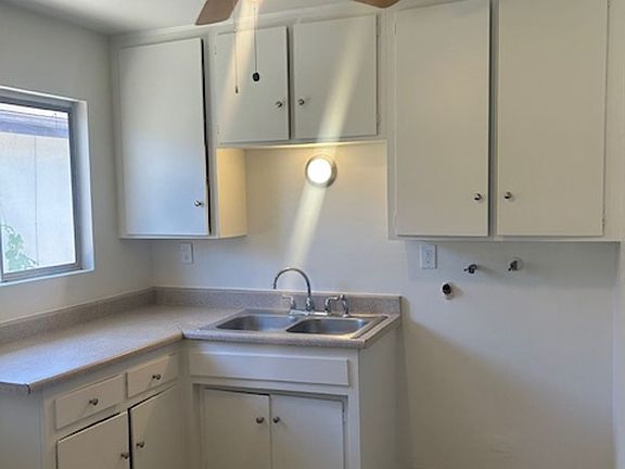 4th image of 4551-57 W 161st St #4557