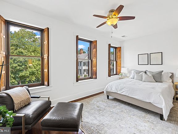 5th image of 226 S Fairfax St