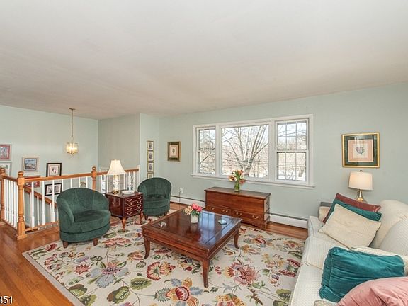 5th image of 103 Cedar Rd