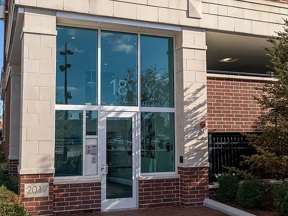 2nd image of 18 Cliveden St #504