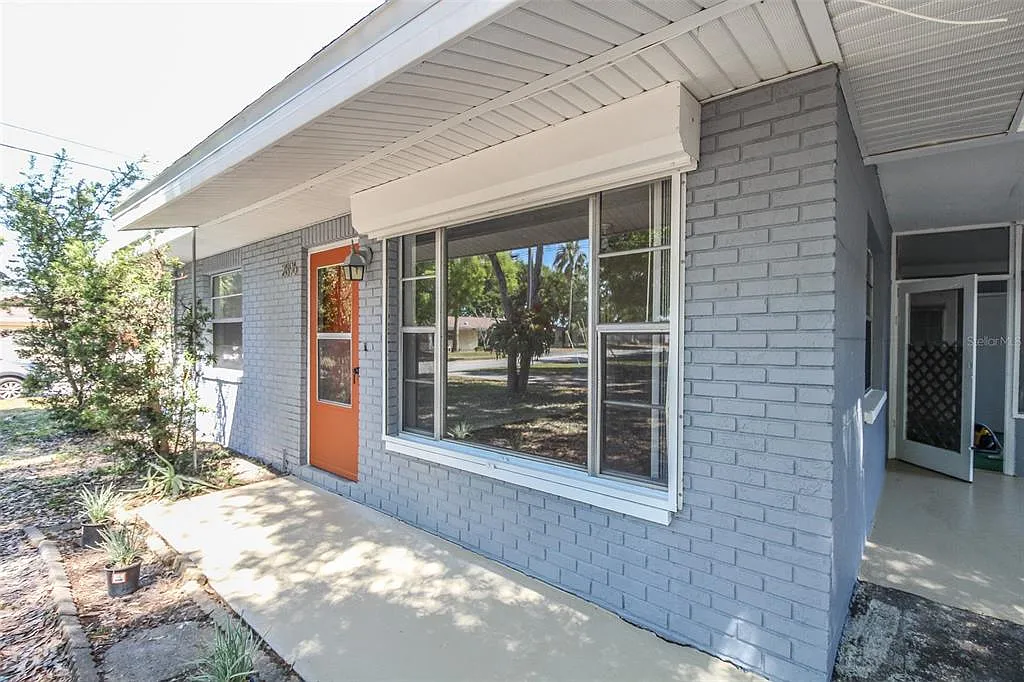 2 bed, 1.0 bath, 850 sqft, $1,750 — Photo 1