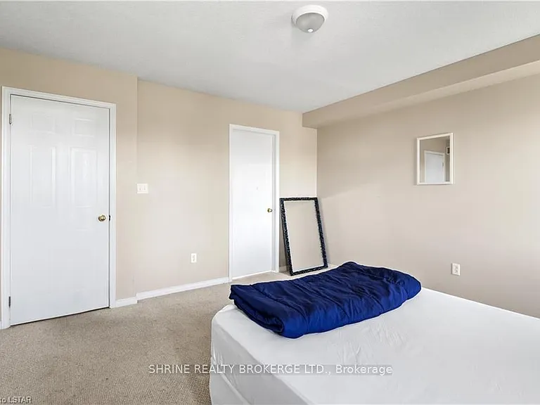 1841 Foxwood Ave #UPPER — Photo 17