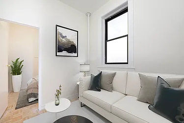 Rented by R New York