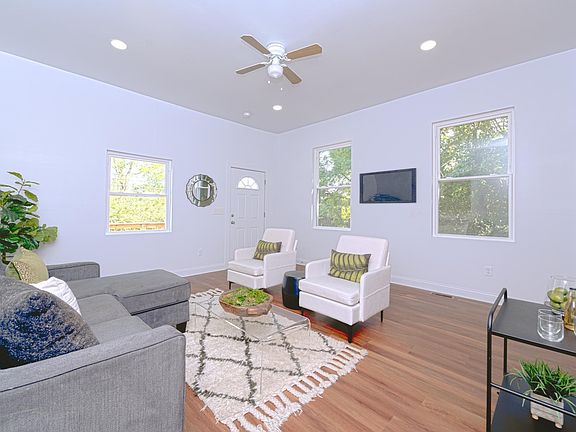 2nd image of 625 Crescent Ave
