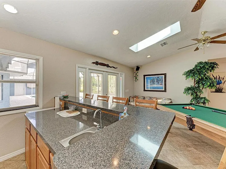 13615 4th Ave NE — Photo 30