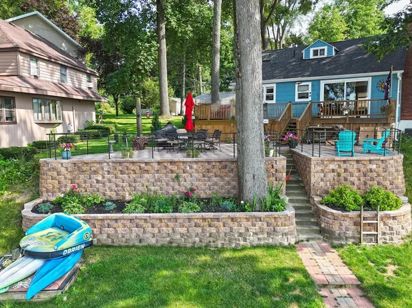 67050 95th Ave, Dowagiac, MI 49047