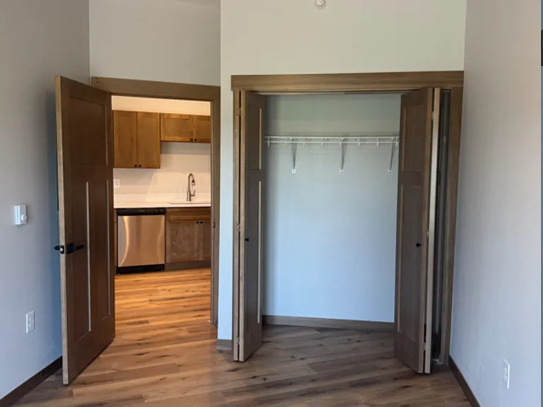 600 W Hickory St #12 — Photo 8