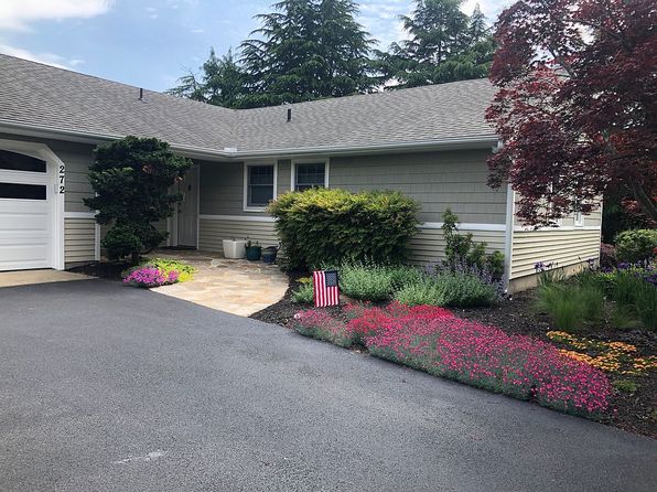 272 Hickory Ridge Dr
