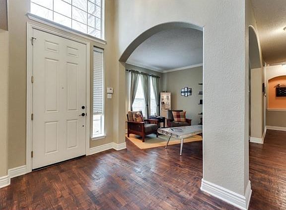 2nd image of 1919 Landridge Dr
