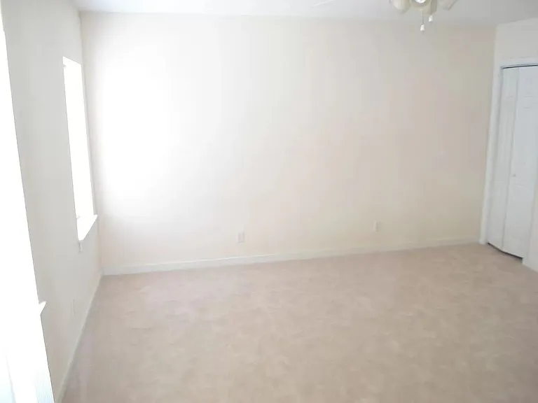 1208 W Clay St — Photo 5