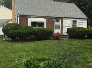 42 E Passaic St, Rochelle Park, NJ 07662
