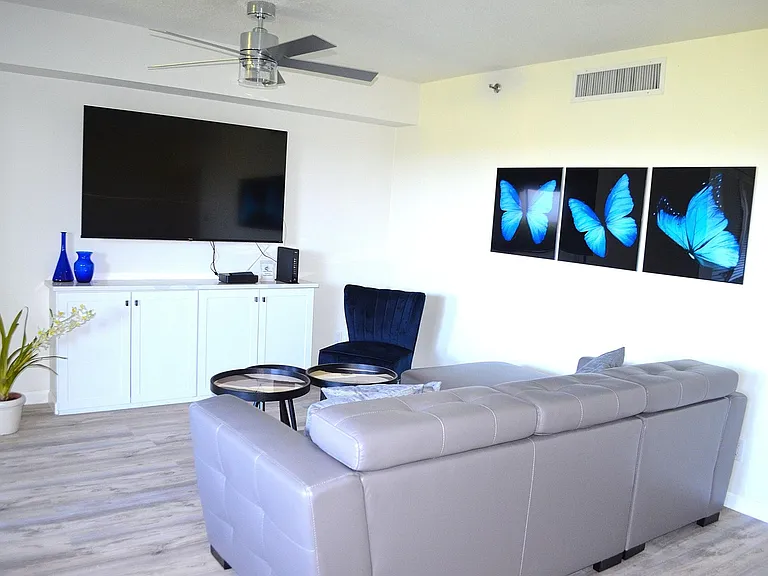 275 Palm Ave — Photo 28