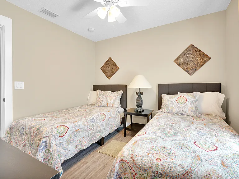 232 Ocean Blvd — Photo 7