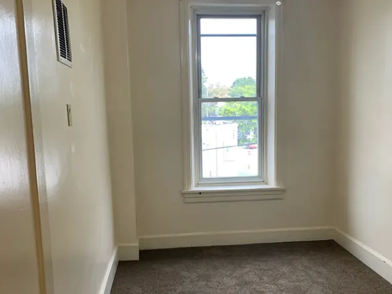 13-23 E High St — Photo 4