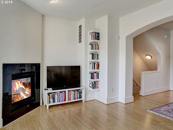 5th image of 754 NW 118th Ave #102
