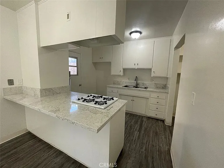 869 N Mallard St — Photo 4
