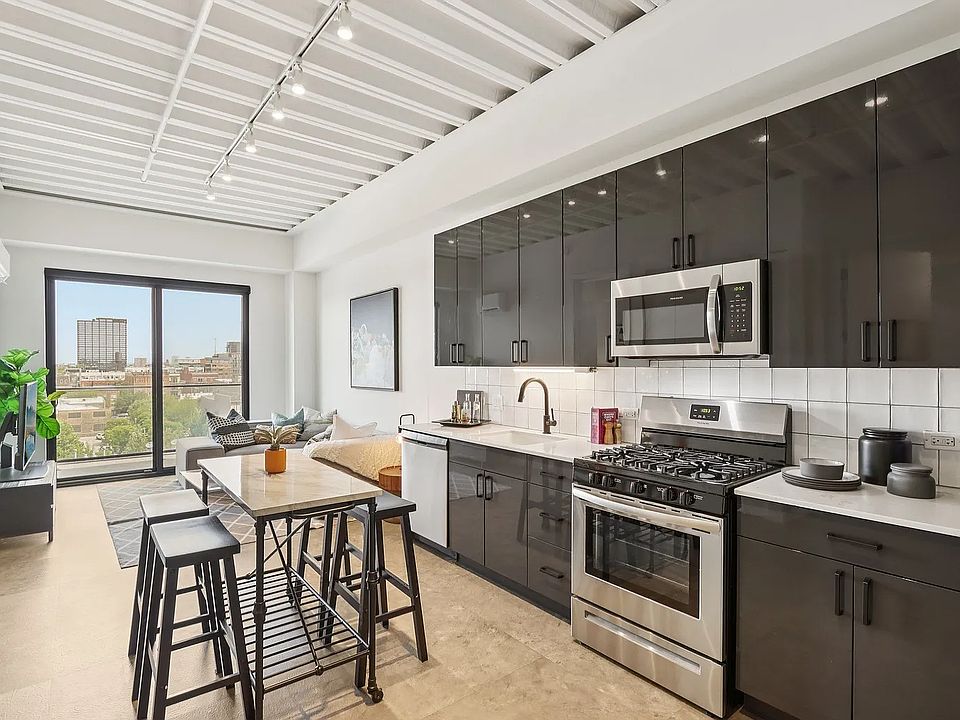 1st image of 1222 W Jackson Blvd #415