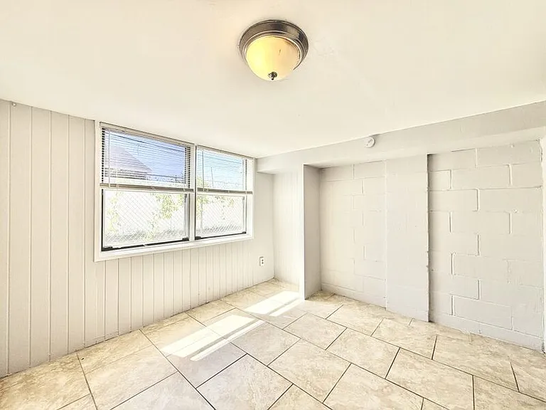 2611 41st Ave N #C — Photo 10