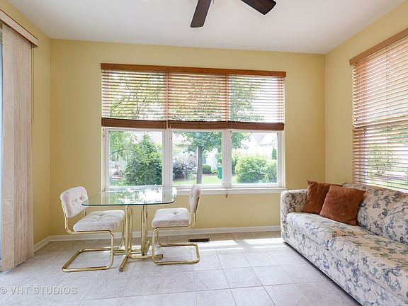 4th image of 12919 Milbrook Dr