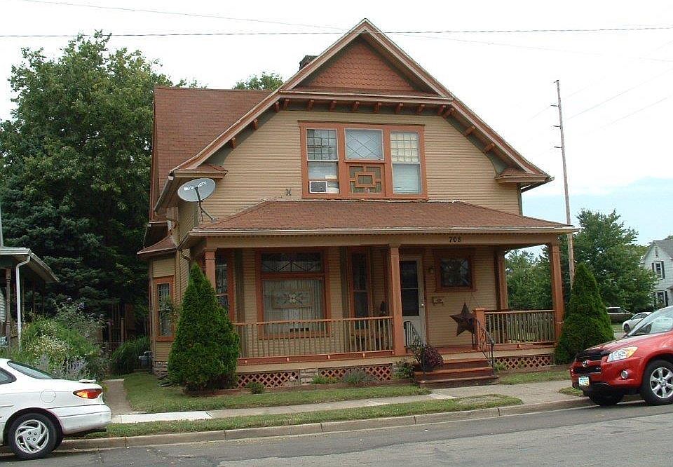 1st image of 708 Broadway St