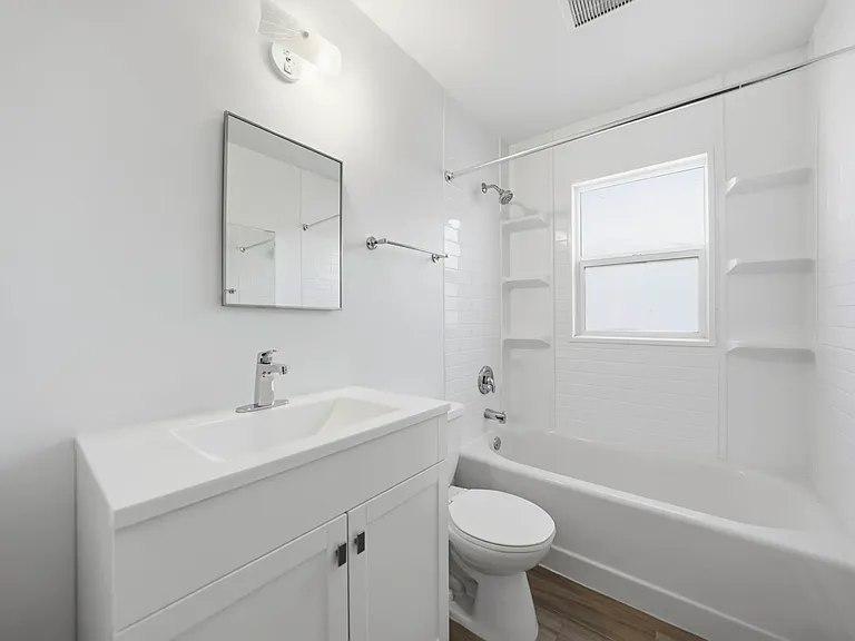 3838 Retallack St #6 — Photo 14