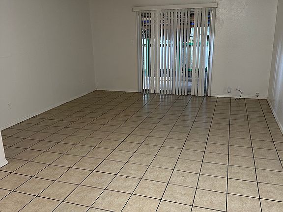 5th image of 3540 Martinique Ave APT D