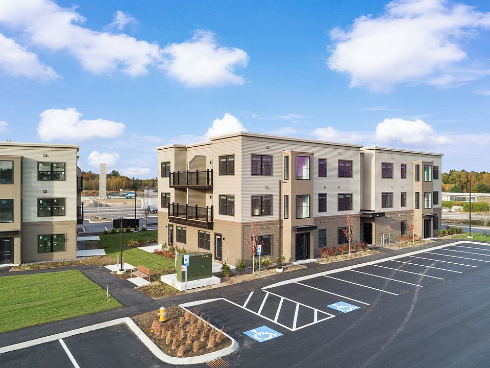 Blue skies, manicured grounds, and modern livingThe Parker welcomes you home.