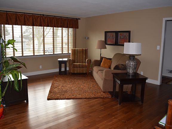 living room, wood floors