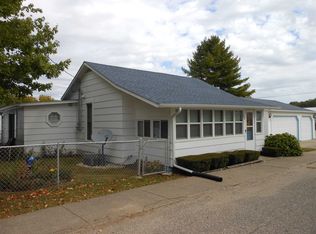 104 W North St, West Lebanon, IN 47991