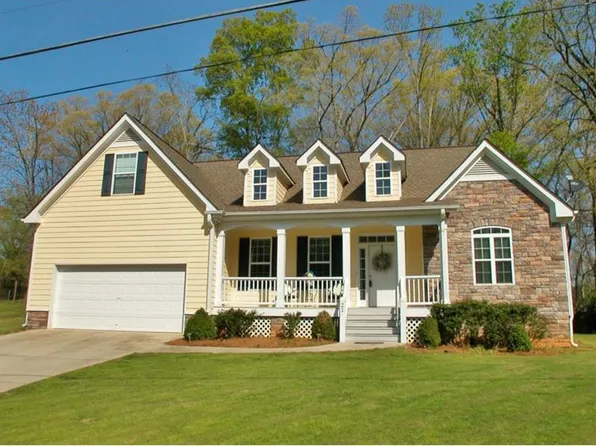21 John St, Winder, GA 30680
