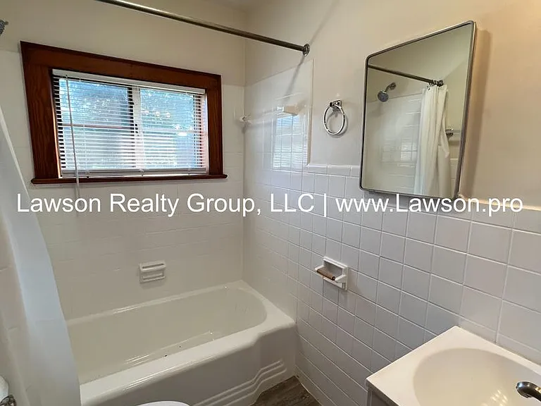 3119 King St NE — Photo 25