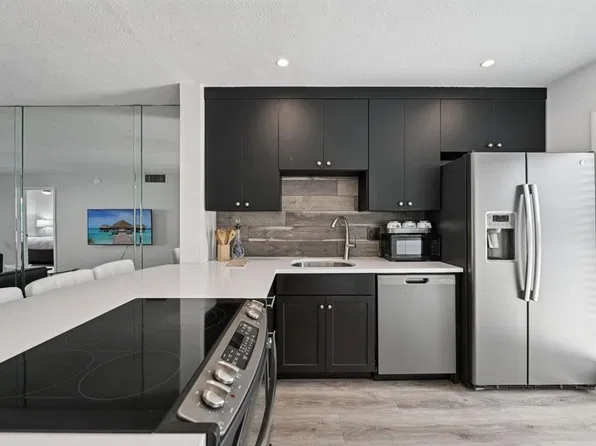1461 S Ocean Boulevard #204, Pompano Beach, FL 33062