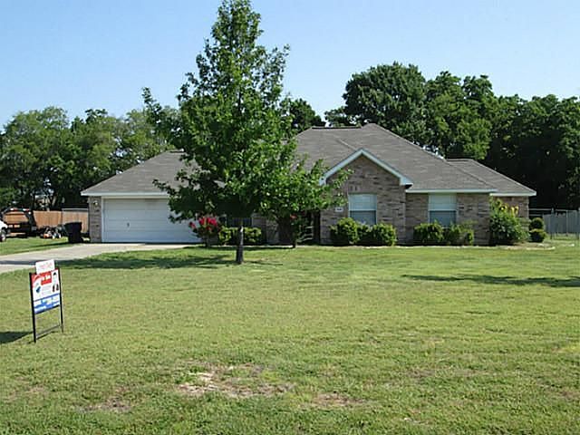 1st image of 840 Cross Trail Ln