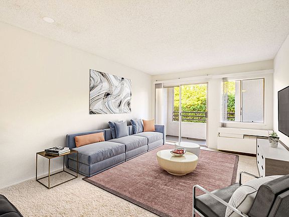 3rd image of 533 N Mariposa Ave APT 111