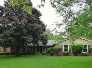 1332 Hampshire Dr, South Bend, IN