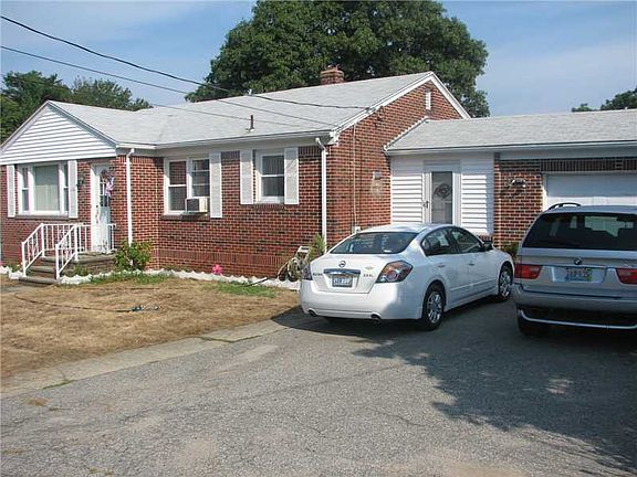 3rd image of 156 Leo Ave