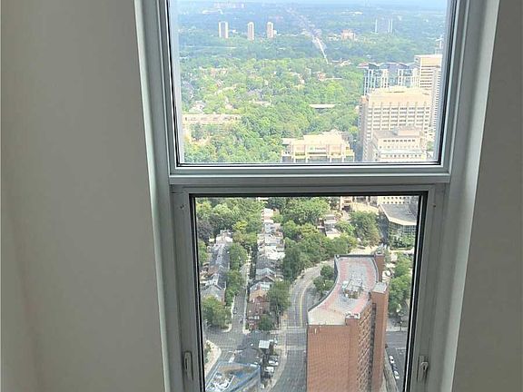 5th image of 1 Yorkville Ave #5009