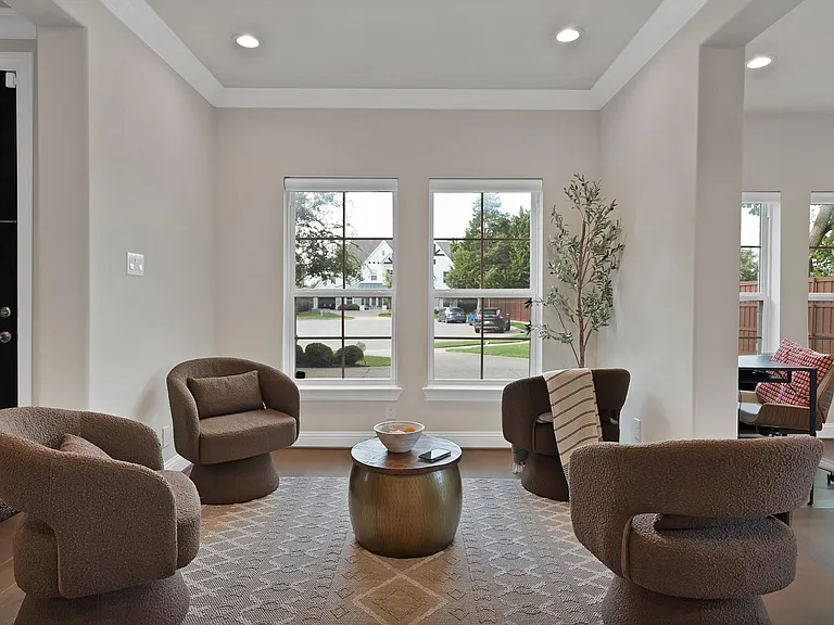 1616 Colonnade Ct — Photo 8