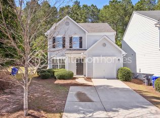 9461 Lakeview Rd, Union City, GA 30291